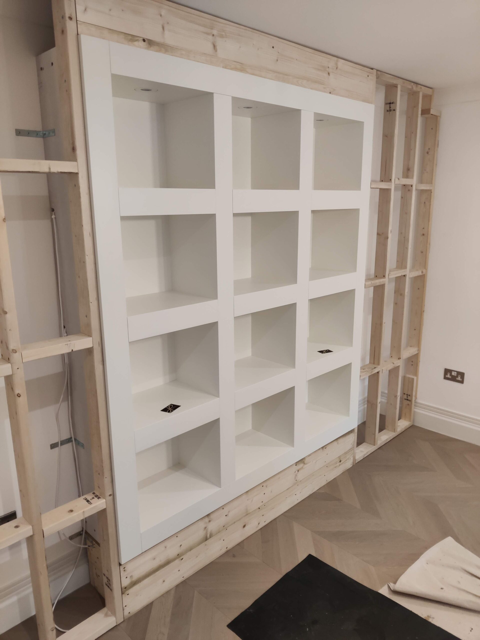 Designer Builtin Display J P