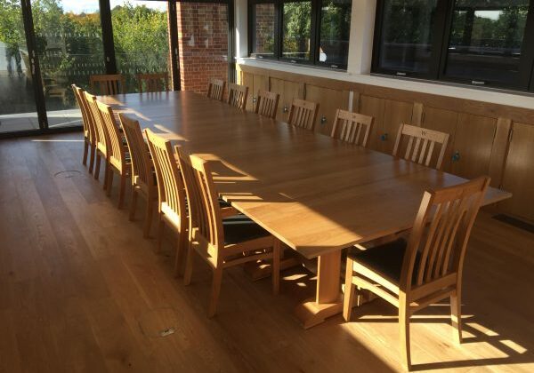 Large Extending Table